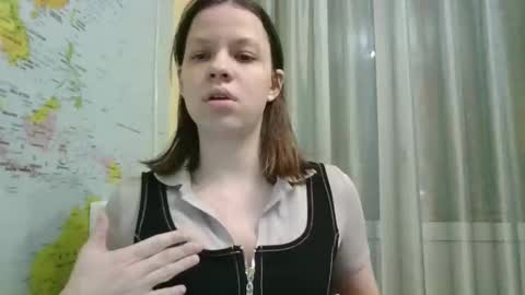 Snapshot of paradise_tease chatting on 02-18-26, 04:58 paradise_tease online show from 02-18-26, 04:58