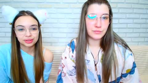 Snapshot of paradisexparadisex chatting on 02-15-26, 03:03 paradisexparadisex online show from 02-15-26, 03:03