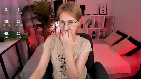 Snapshot of paris_cherry chatting on 02-28-26, 01:12 Paris online show from 02-28-26, 01:12