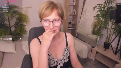 Paris online show from 06-26-26, 06:12