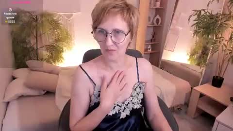 Paris online show from 08-04-26, 06:32