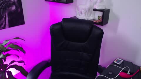 Paris D angelo online show from 02-25-25, 08:51