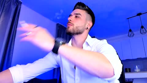 Paris online show from 01-02-25, 07:23