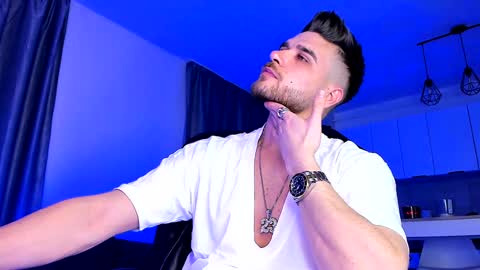 Paris online show from 01-18-25, 08:51