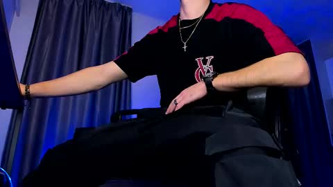 Paris online show from 10-16-25, 08:32