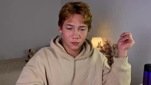 Snapshot of parisstone2 chatting on 12-15-25, 02:16 connie online show from 12-15-25, 02:16