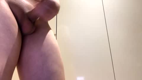 Snapshot of park000111 chatting on 09-21-25, 01:35 park000111 online show from 09-21-25, 01:35