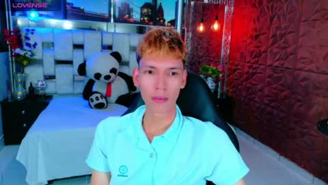 Snapshot of park_jimin1 chatting on 11-22-25, 12:15 park_jimin1 online show from 11-22-25, 12:15