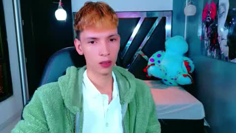 Snapshot of park_jimin1 chatting on 11-25-25, 11:54 park_jimin1 online show from 11-25-25, 11:54