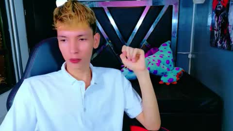 Snapshot of park_jimin1 chatting on 11-27-25, 12:07 park_jimin1 online show from 11-27-25, 12:07