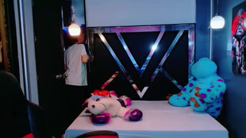 Snapshot of park_jimin1 chatting on 12-16-25, 07:08 park_jimin1 online show from 12-16-25, 07:08