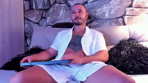 parker lavine online show from 01-01-25, 03:45