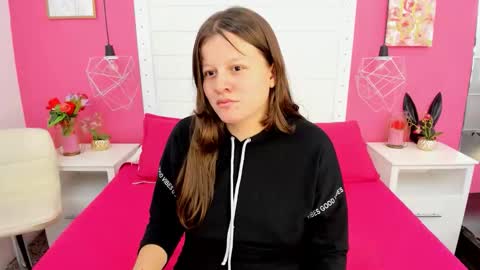 Snapshot of parker_mia02 chatting on 11-24-25, 12:38 parker_mia02 online show from 11-24-25, 12:38