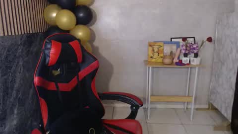 HENRY online show from 11-24-25, 04:01