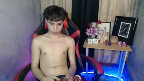 Snapshot of parkseo_yeon chatting on 01-15-26, 07:24 HENRY online show from 01-15-26, 07:24