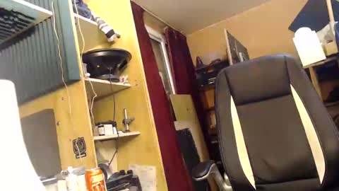 pascal88881 online show from 12-03-24, 10:06