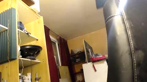 pascal88881 online show from 12-05-24, 09:50