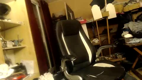 pascal88881 online show from 12-06-24, 10:08