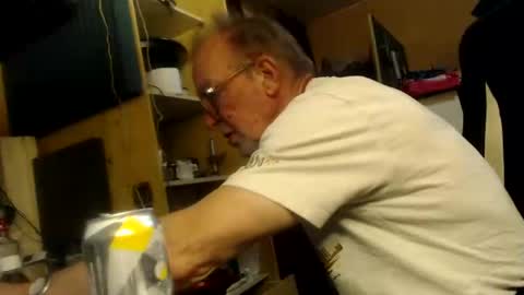 pascal88881 online show from 12-07-24, 10:56