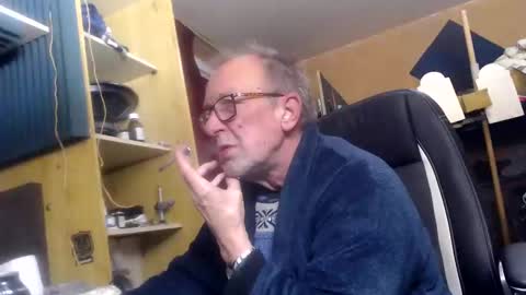 pascal88881 online show from 12-08-24, 08:20