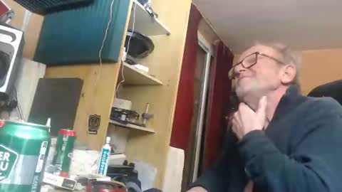 pascal88881 online show from 12-17-24, 01:29