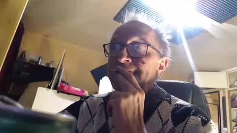 pascal88881 online show from 12-21-24, 05:40