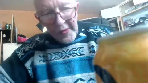 pascal88881 online show from 12-31-24, 05:55