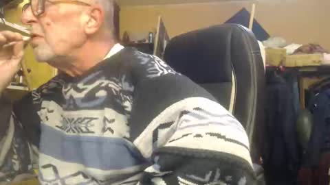 pascal88881 online show from 01-02-25, 11:20