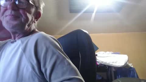 pascal88881 online show from 10-15-25, 09:09