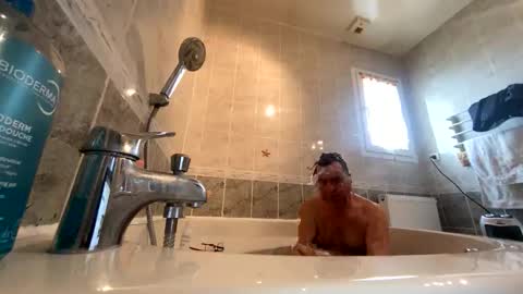 pascalou02 online show from 11-22-25, 12:26