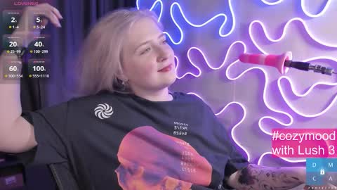 LunaAlan online show from 10-05-25, 07:07