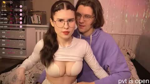 Snapshot of passiondesire_ chatting on 02-11-26, 03:39 Zoe online show from 02-11-26, 03:39