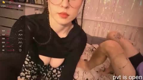 Snapshot of passiondesire_ chatting on 02-13-26, 03:30 Zoe online show from 02-13-26, 03:30