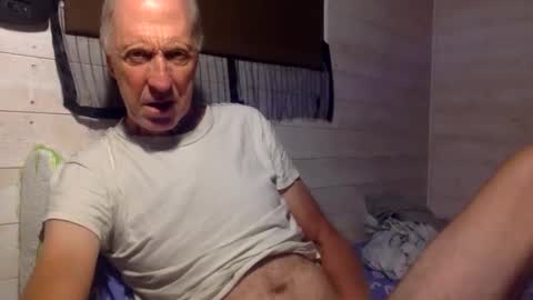 Pati24 online show from 04-21-26, 02:04