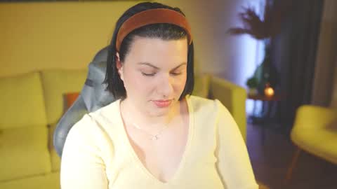 Snapshot of patricia_bennett chatting on 11-07-25, 12:21 Patricia online show from 11-07-25, 12:21