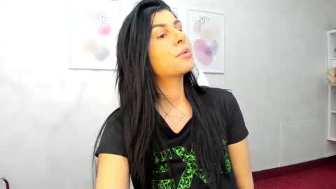 Snapshot of patriciakeys chatting on 02-15-25, 10:33 Patricia online show from 02-15-25, 10:33