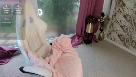 Snapshot of patriciakeys chatting on 10-03-25, 08:44 Patricia online show from 10-03-25, 08:44