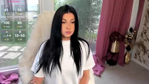 Snapshot of patriciakeys chatting on 10-13-25, 06:46 Patricia online show from 10-13-25, 06:46