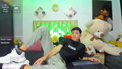 Snapshot of patrick_sanzzz chatting on 11-23-25, 02:00 Patrick online show from 11-23-25, 02:00