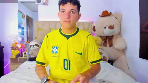 Snapshot of patrick_sanzzz chatting on 07-13-26, 07:16 Patrick online show from 07-13-26, 07:16