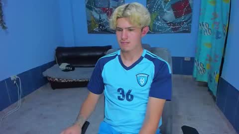 .... online show from 10-25-25, 06:35