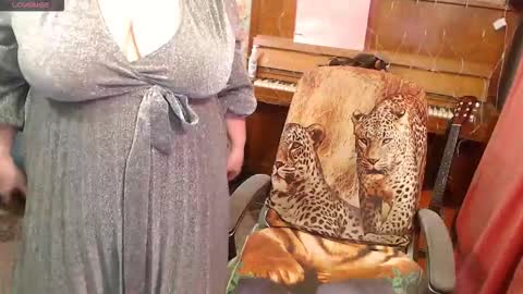 PatsyORose online show from 12-14-25, 03:45