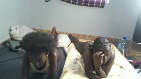 Snapshot of pattoot chatting on 06-05-26, 12:22 pattoot online show from 06-05-26, 12:22