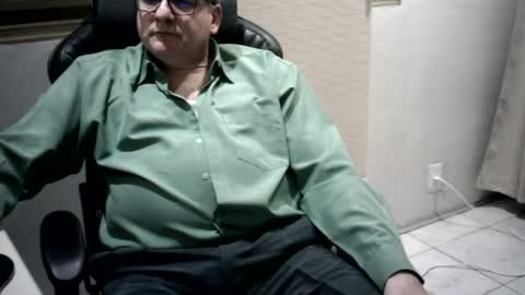 Snapshot of pattrom chatting on 07-08-26, 10:25 Patrom online show from 07-08-26, 10:25