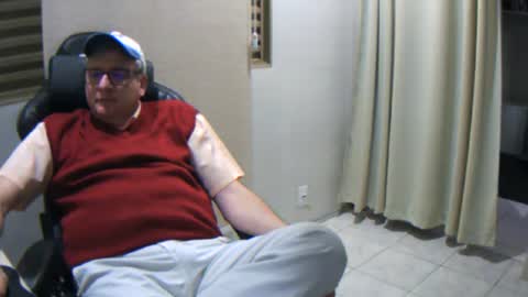 Snapshot of pattrom chatting on 07-20-26, 02:52 Patrom online show from 07-20-26, 02:52