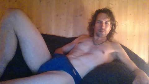 Snapshot of paueriwan chatting on 12-28-24, 09:30 paueriwan online show from 12-28-24, 09:30