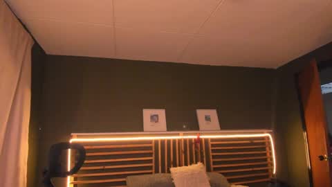 Snapshot of paul_evanss chatting on 03-03-25, 12:27 Paul online show from 03-03-25, 12:27