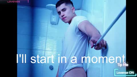 Snapshot of paul_evanss chatting on 12-17-25, 12:55 Paul online show from 12-17-25, 12:55