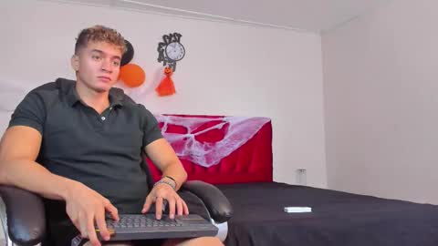 Paull George online show from 10-16-25, 02:07