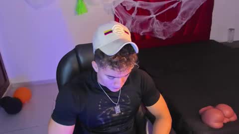 Paull George online show from 10-17-25, 01:57